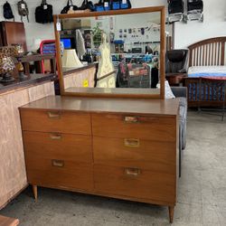 Mid Century Solid Wood 6 Drawer Dresser W/ Mirror 