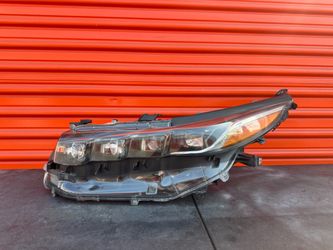 2017 2018 2019 2020 2021 2022 TOYOTA PRIUS PRIME left drive  SIDE HEADLIGHT LED OEM