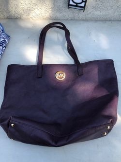 Michael Kors purse (purple)
