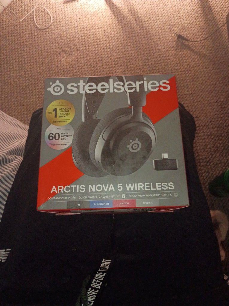 Steelseries Arctis Nova 5 Wireless 