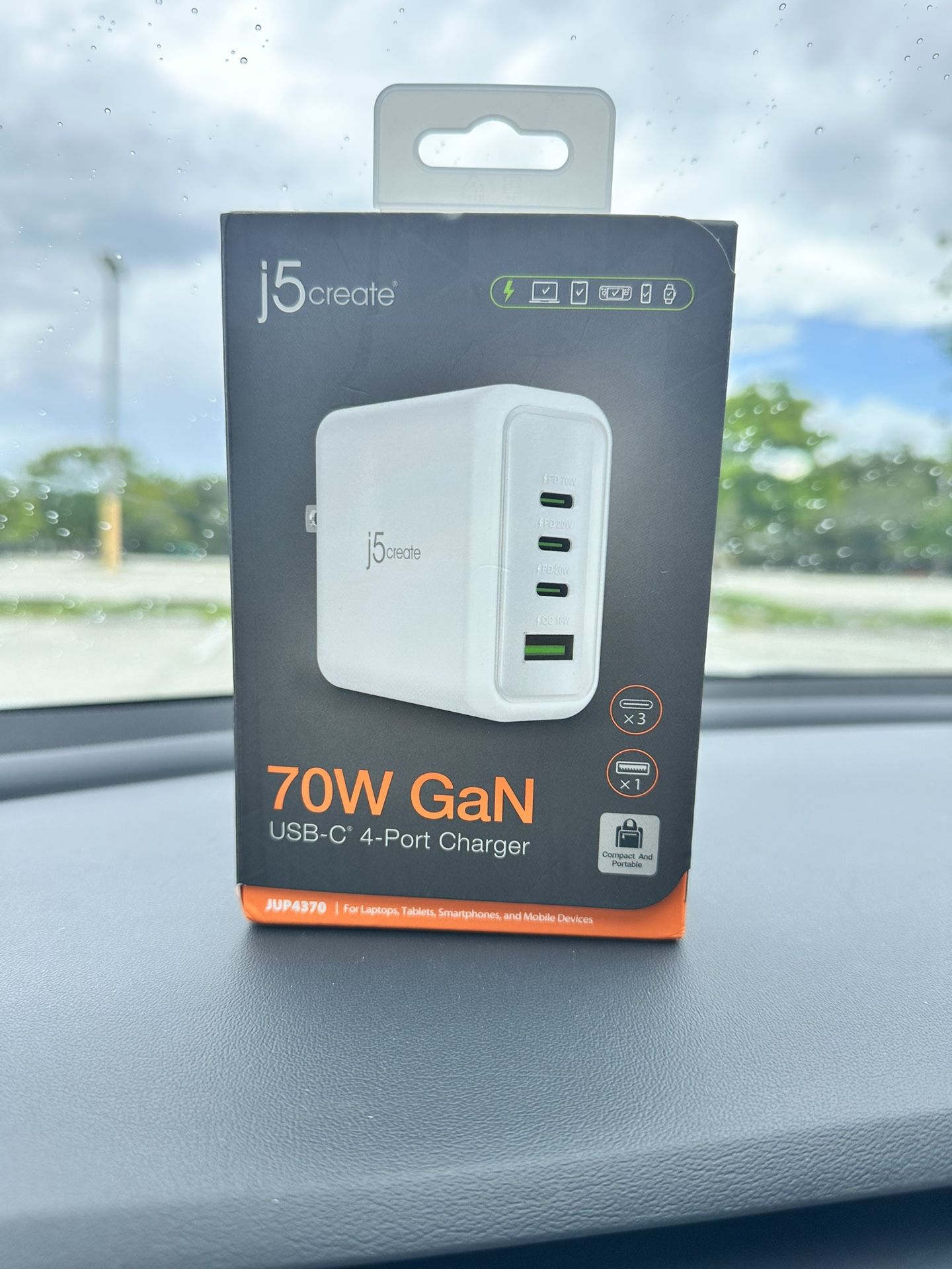 j5create 70W GaN USB-C 4-Port Charger – Power & Speed