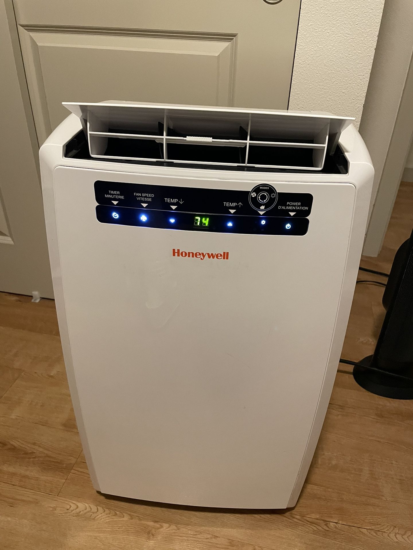 Honeywell Portable Air Conditioner with Dehumidifier & Fan (White)
