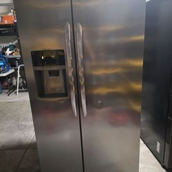 Frigidaire refrigerator