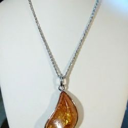 Large Amber Fashion Necklace