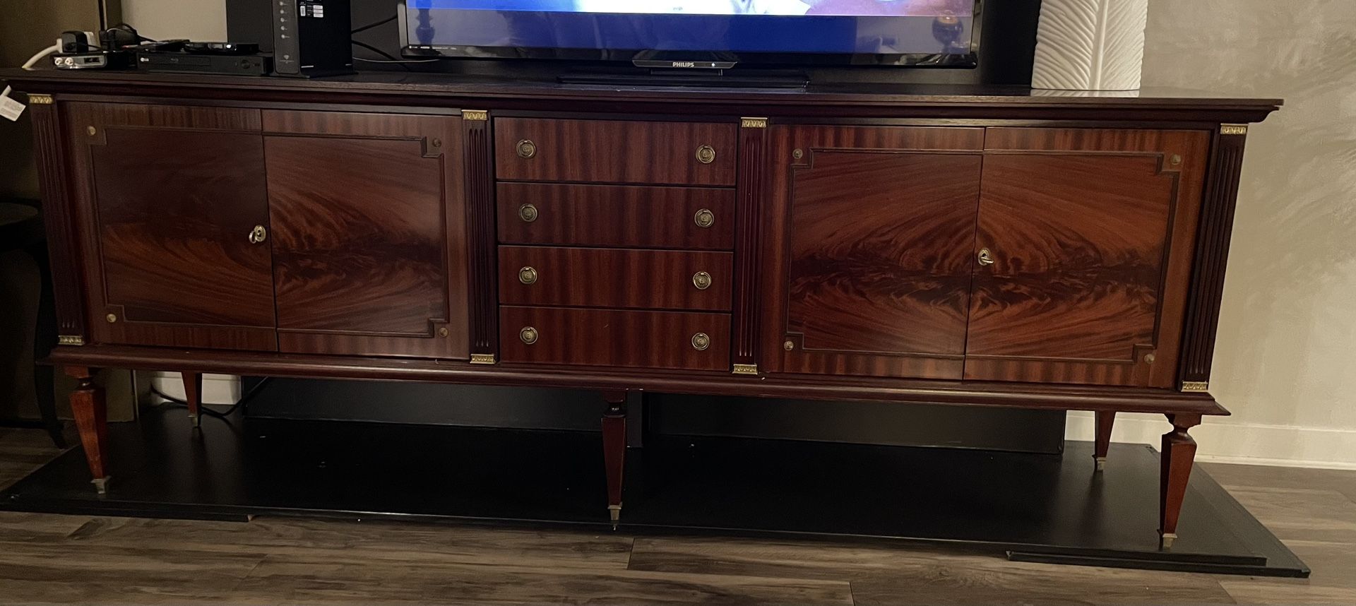 Beautiful 9ft Solid Wood Sideboard / Buffet / Credenza (Very Heavy!)