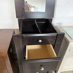 Furniture/Dressers