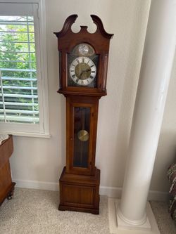 Vintage Elgin Hall Clock / Grandfather Clock