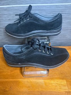 Black Suede Lace-Up Casual Sneakers size 8.5