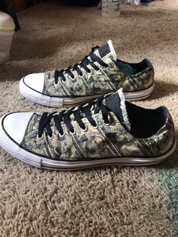 Converse All Star Limited Edition Money Prints. SiZe 10 mens. Run big compared to nike.