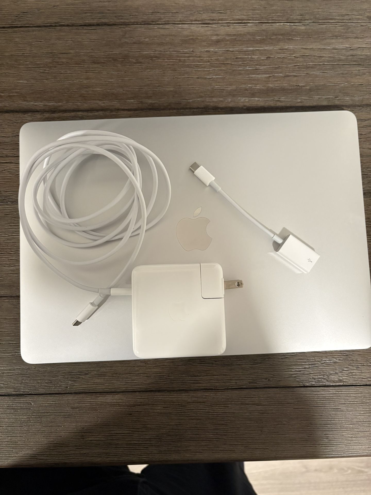 MacBook Pro 13 (Good As New)