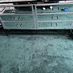 Six drawer mirror dresser