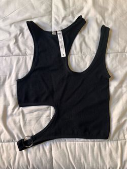 Woman’s clothes $1