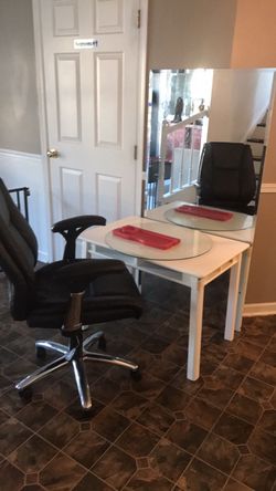 Vanity table Mirror chair