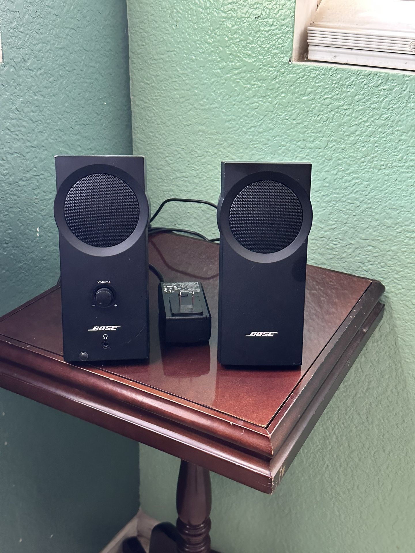 Bose Powered Small Speakers