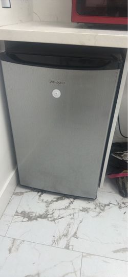 Mini Fridge and Microwave