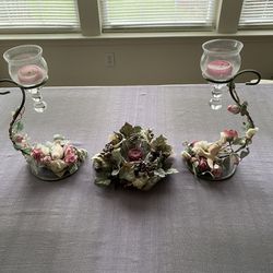 Decorative candle centerpiece set of 3, very good condition 