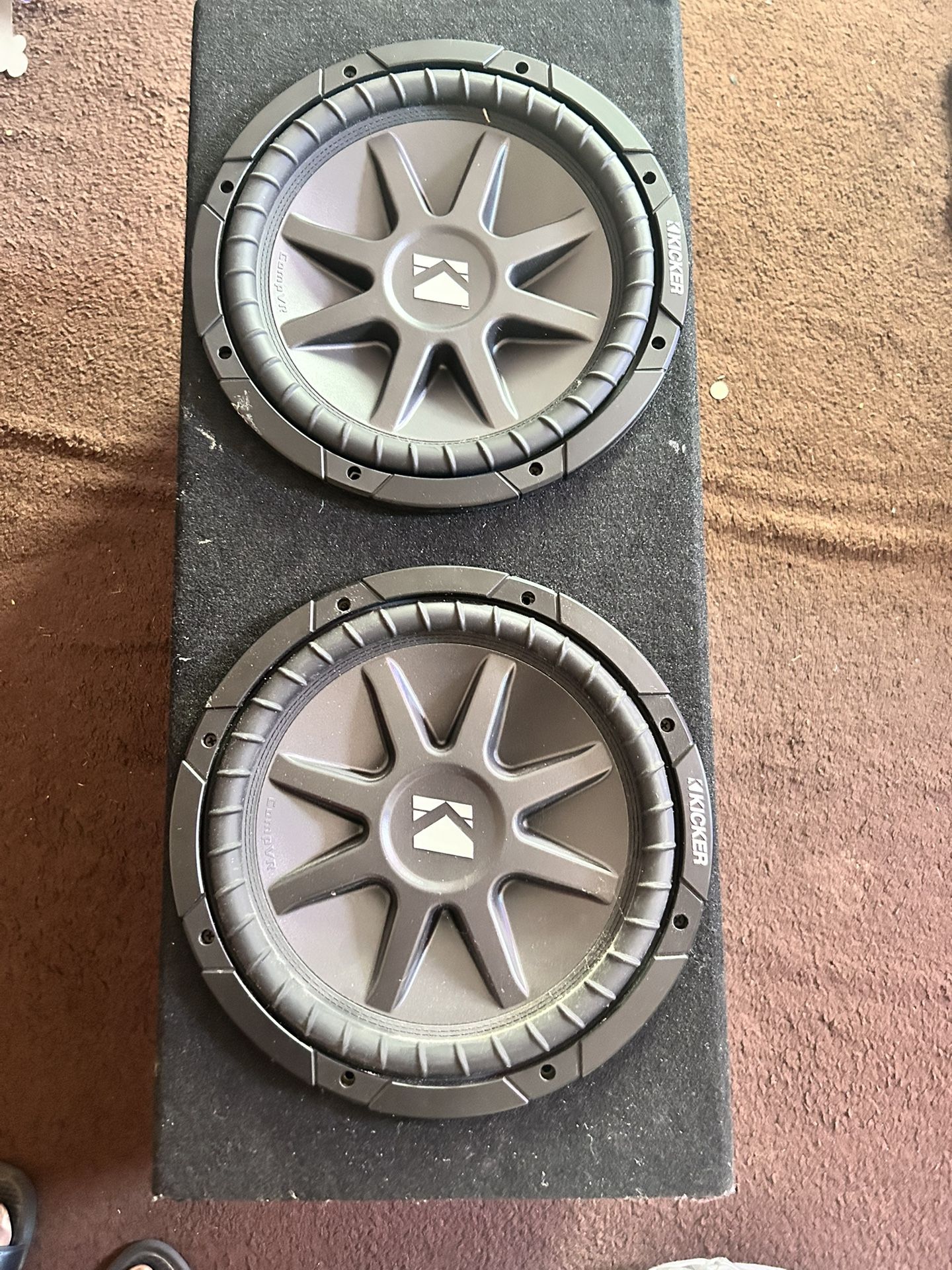 Kicker Subwoofers 12’s In Box