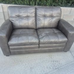 Leather Loveseat Sofa In Good Condition, Please See All The Pictures For Details 