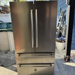 Bertazzoni Refrigerator 36 X 24 X 69 Like New One Receipt For 90 Days Warranty 