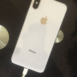 Apple iPhone X - 64GB - Silver (Unlocked) A1865 (CDMA + GSM)