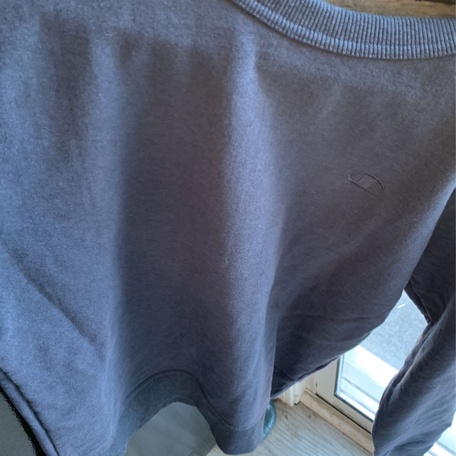 Mens Medium Champion Sweatshirt