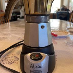 Alicia Delonghi