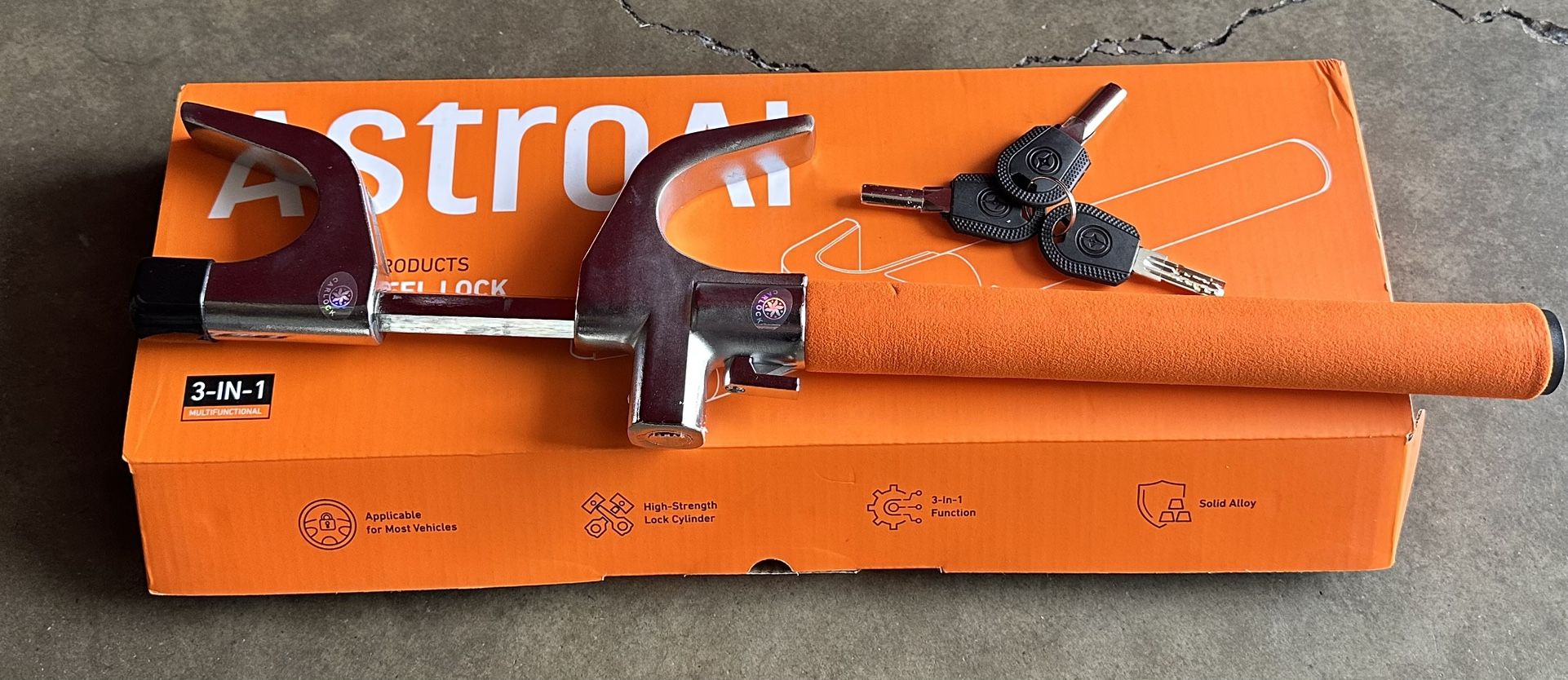 Steering Wheel Lock Top Of The Line/brand New