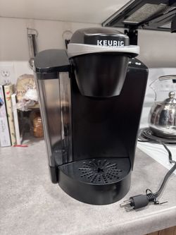 Keurig Coffee Maker – Works Great, Clean