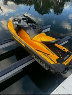 SEADOO GTR 230 YELLOW & BLACK