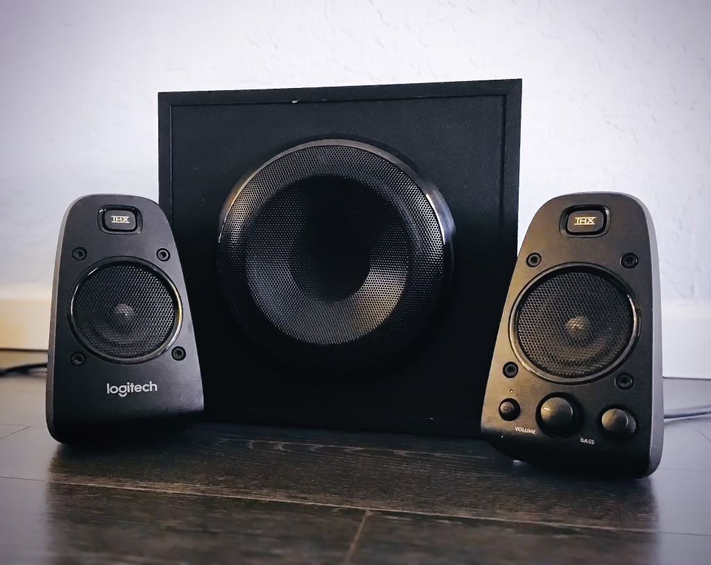 Logitech Z623 Subwoofer And Speakers