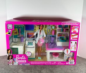 Barbie Careers Fast Cast Clinic Playset