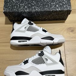 Air Jordan 4 Military Black