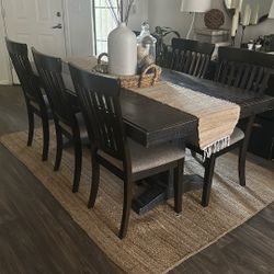 Table And Chairs 