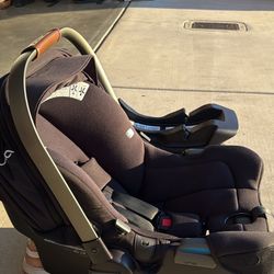 Nuna Pipa Rx Car Seat & Base