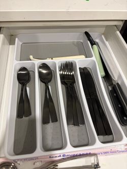 Black and silver utensils