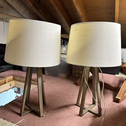 2 Lamps 
