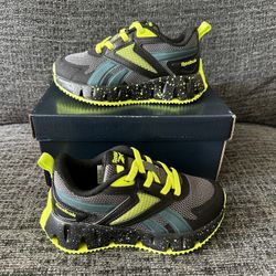 Reebok Toddler Shoes Boys Kids Size 8US 25EUR New Zapato Niño 9US 26EUR