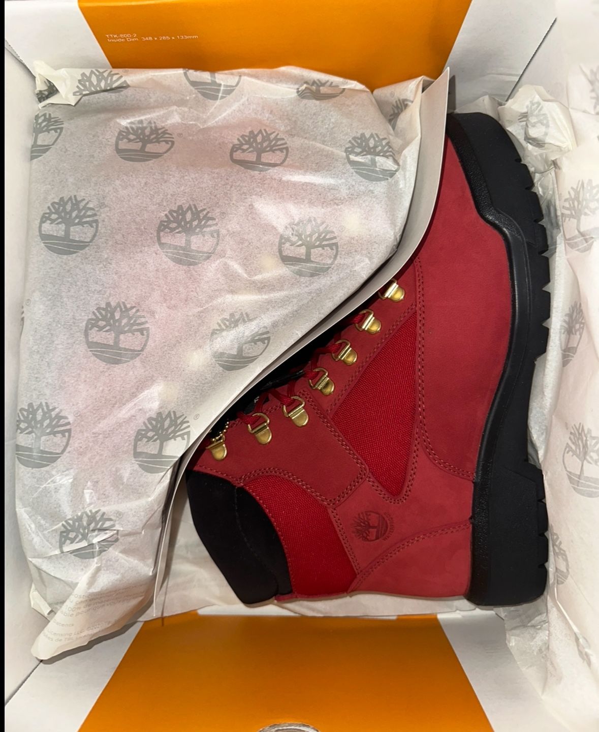 RETAIL $180+ Timberland Field Boot 6 in L/F Boot Dark Red Nubuck