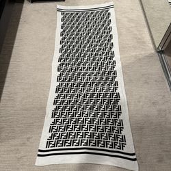 Fendi Large Reversible White & Black Scarf *NEW* 67x26 inches