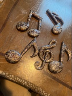 Music Notes Decor