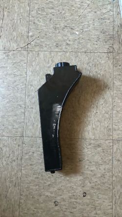 Radiator reservoir tank