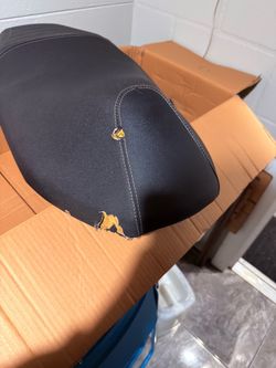 Chuma seat