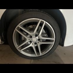 Four AMG 18’ Wheels