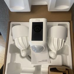 Ring Floodlight white