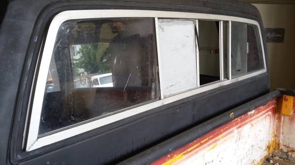 Squarebody chevy truck sliding rear window. fits 73-87
