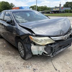 2014 Toyota Camry Le 2.5L For Parts