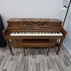Free Kohler & Campbell Piano – Professional Delivery Required – No Pickup