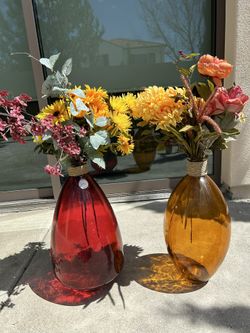 2 VASES