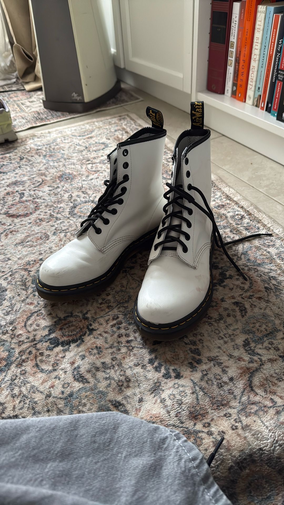 White Boot Dr Martens