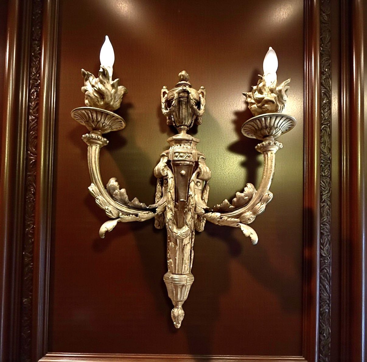 Original French Import Bronze Louis XV Ormolu Sconce Wall Lighting 4 Avail